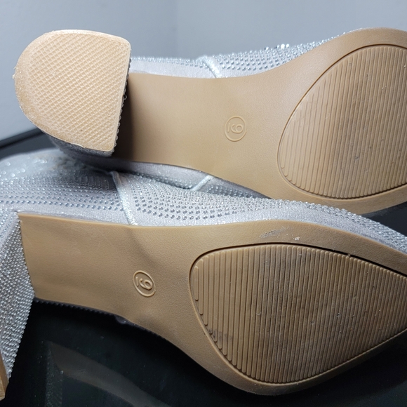 Altar'd State Silver Rhinestoned Sparkly Heeled Cowboy Boots Size 9 - Picture 8 of 14